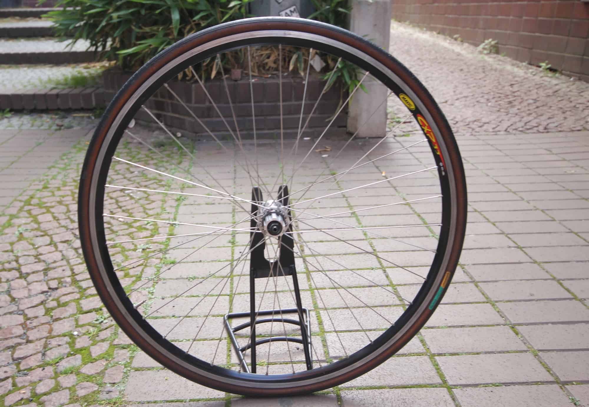 Campagnolo Athena 9Sp Wheel Set / Mavic CXP 33 / Clincher