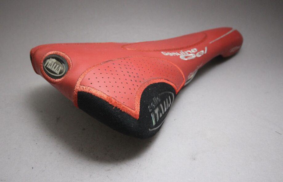 Selle Italia Flite Titanium Genuine Gel Saddle / Red - velowizard.com