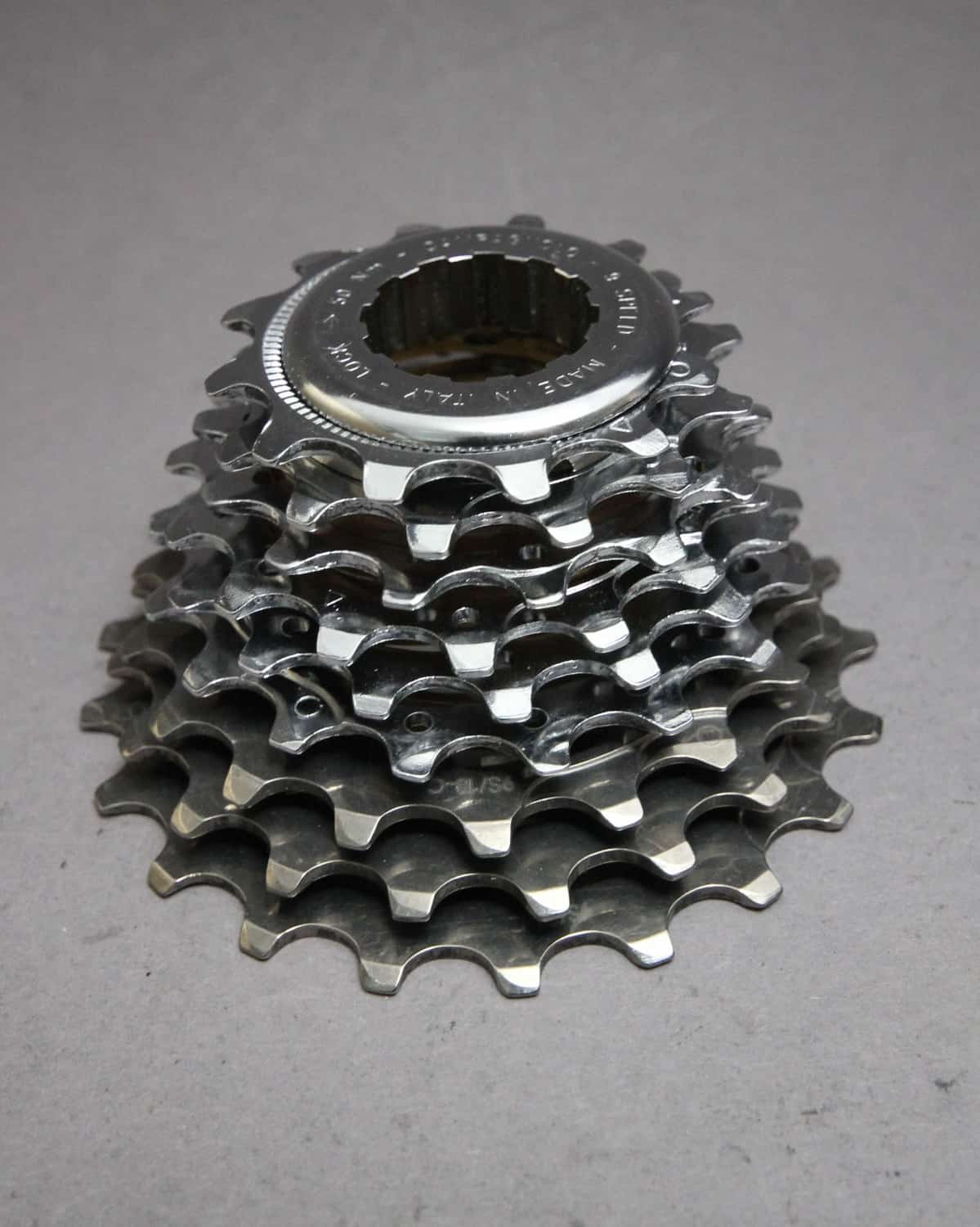 Campagnolo Record Titanium Cassette / 9 Sp / 12-21 / ø 26 mm / 177g / NOS