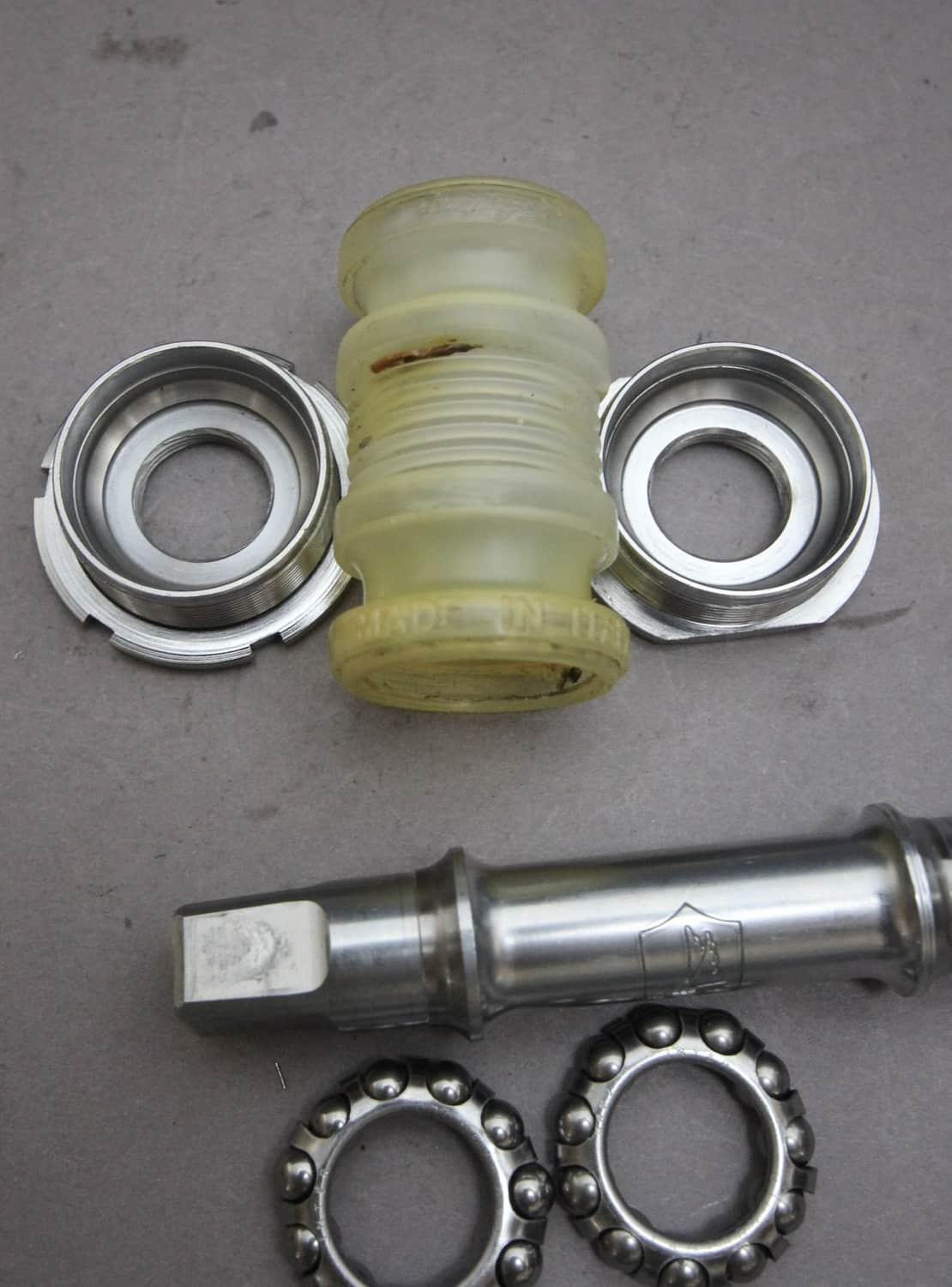 Campagnolo Chorus 68 SS-A Bottom Bracket / ENG / 111 mm