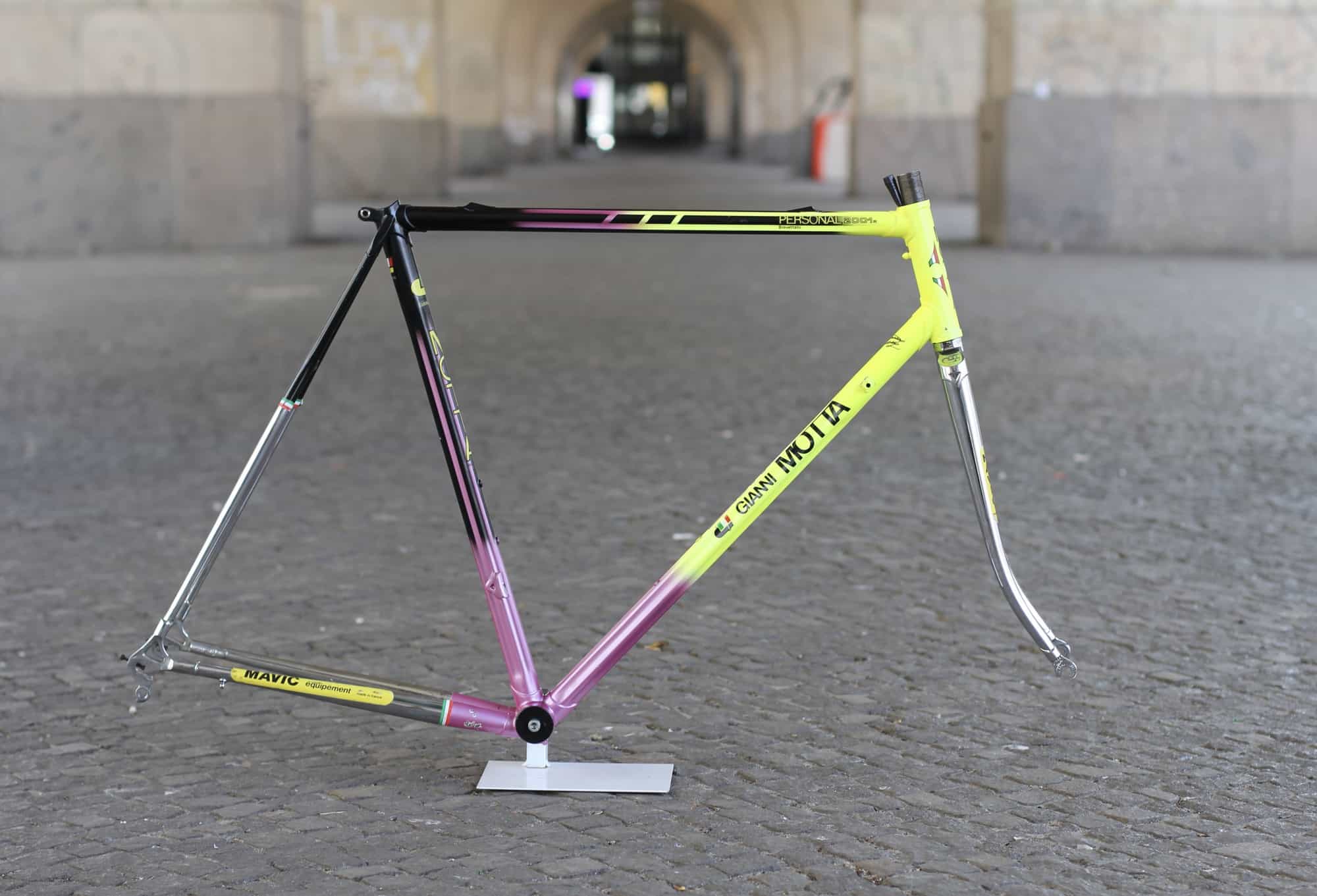 Gianni Motta Personal 2001 R Frame / 55 cm / Neon Yellow / Pink / Black / 2.868g