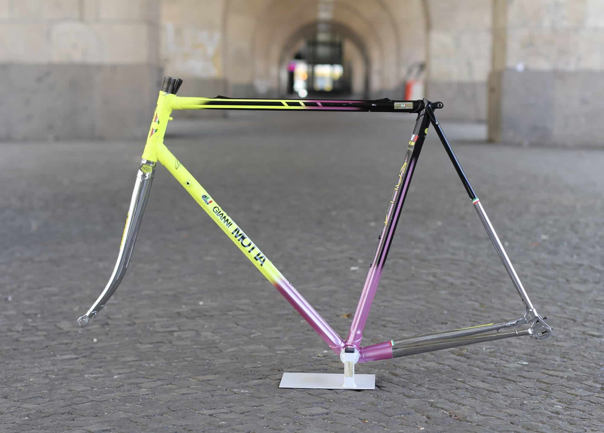 Gianni Motta Personal 2001 R Frame / 55 cm / Neon Yellow / Pink / Black / 2.868g