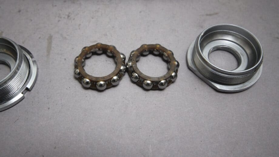 Campagnolo Chorus 70 SS-A Bottom Bracket / ITA / 111 mm