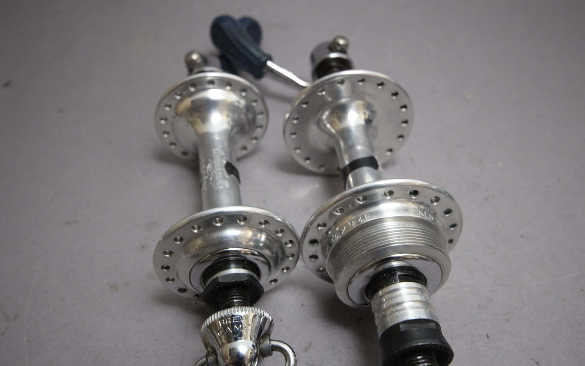 Campagnolo Nuovo Record 1034 Hub Set Low Flange / 36H / ITA / Gios Blue Rubber