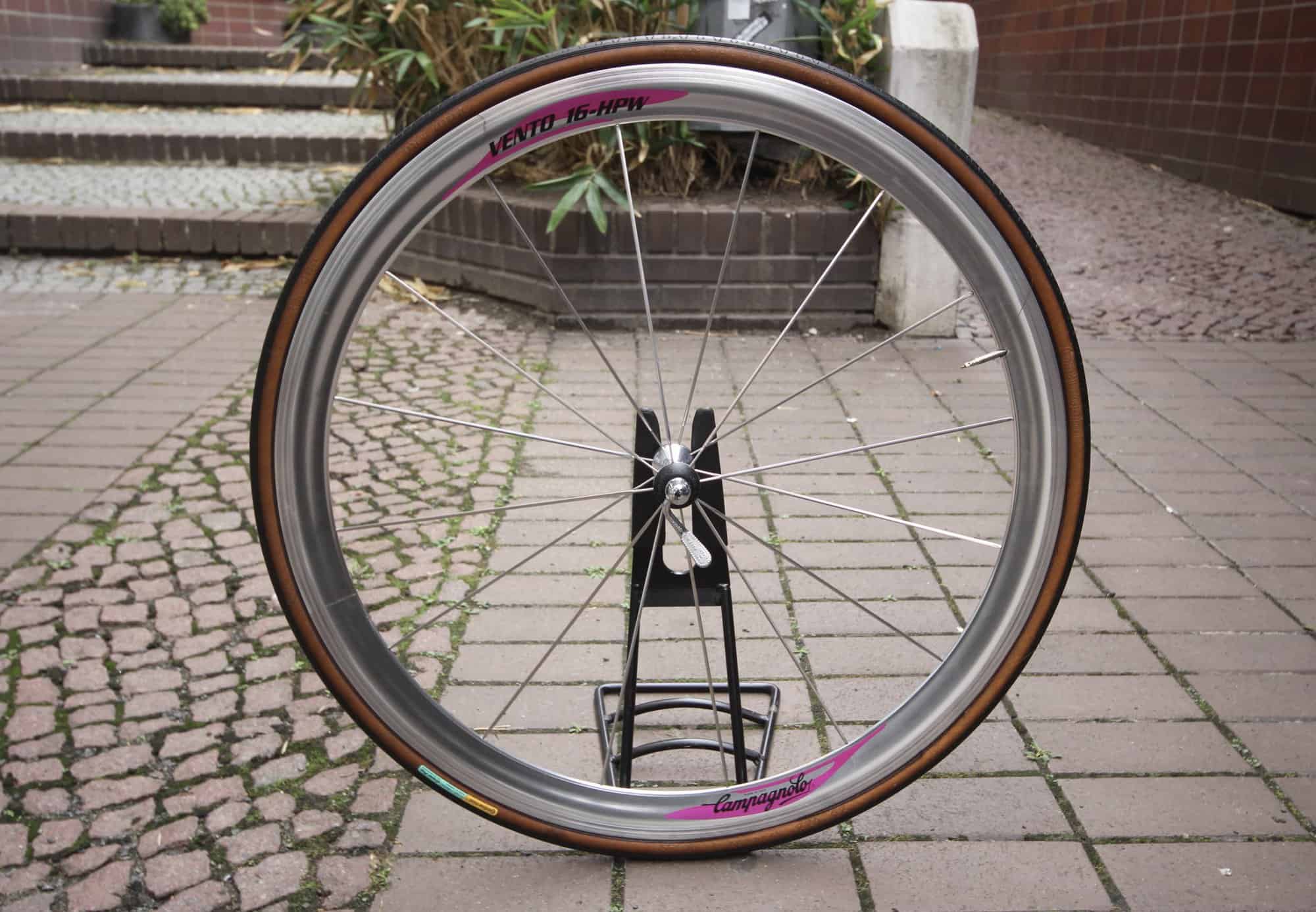 Campagnolo Vento 16 HPW Wheel Set / 700C / Clincher