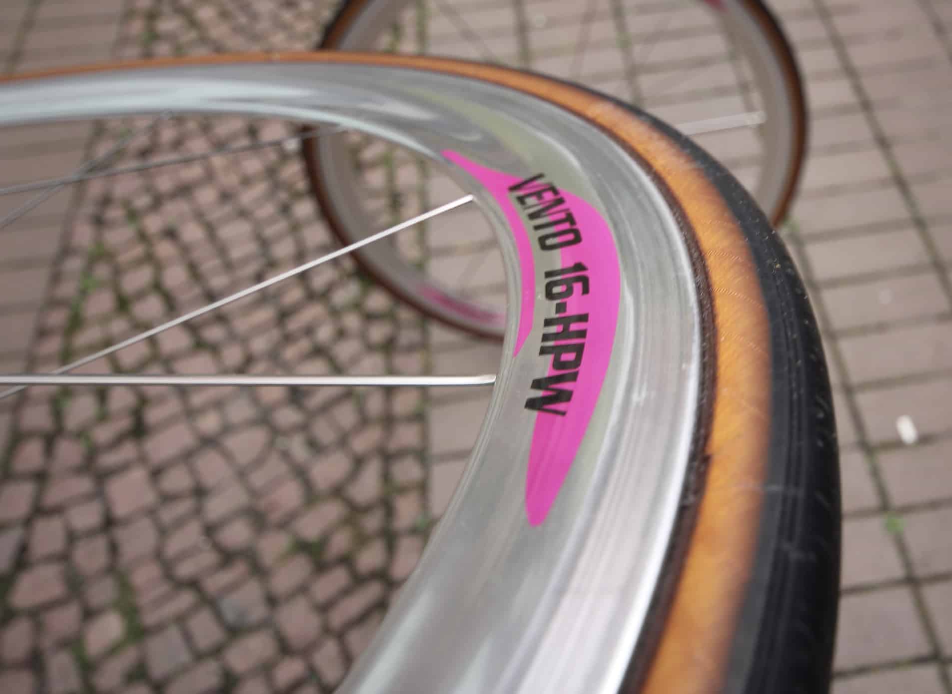 Campagnolo Vento 16 HPW Wheel Set / 700C / Clincher