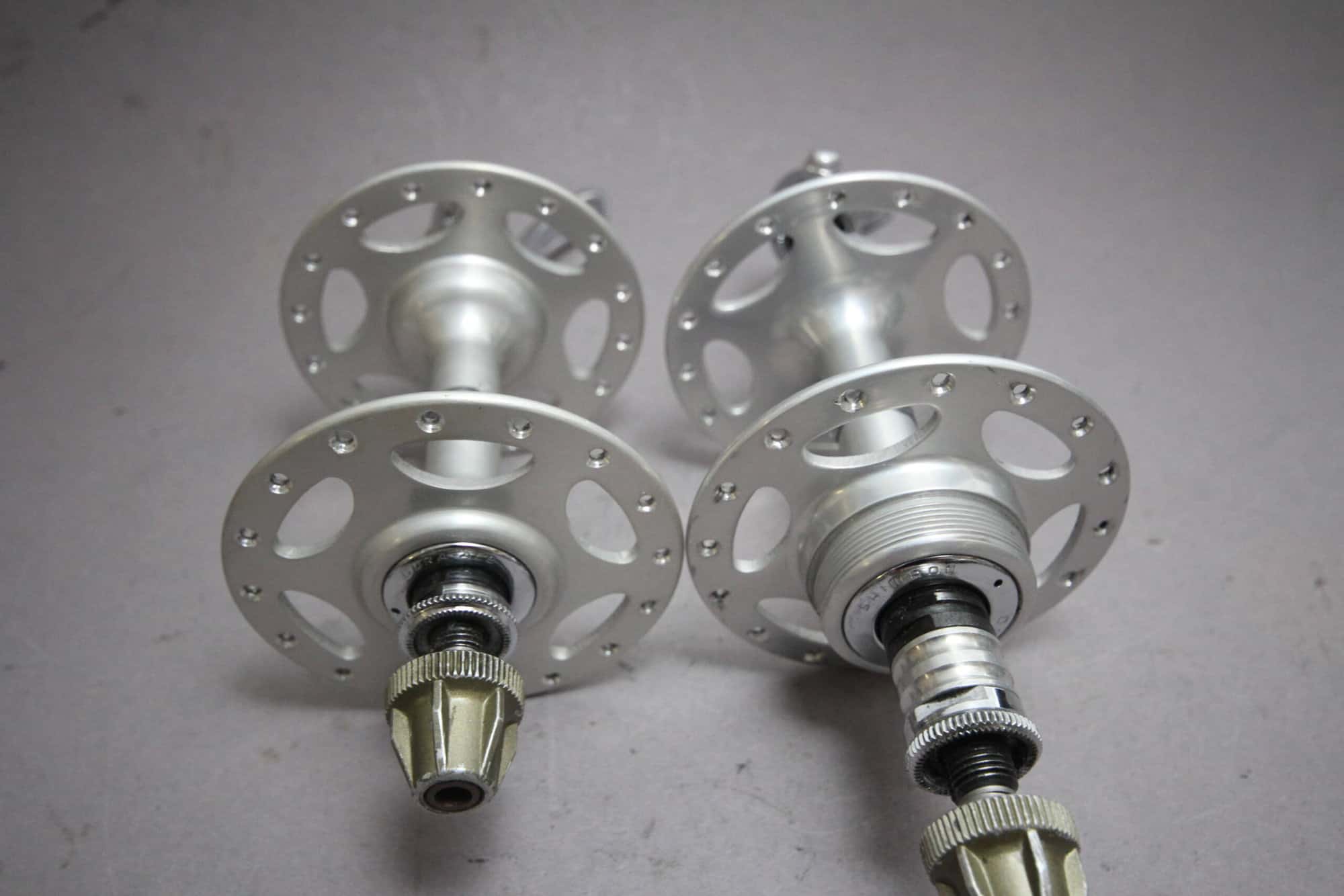 Shimano Dura Ace 7100 High Flange Hub Set / 32H / Silver / ISO