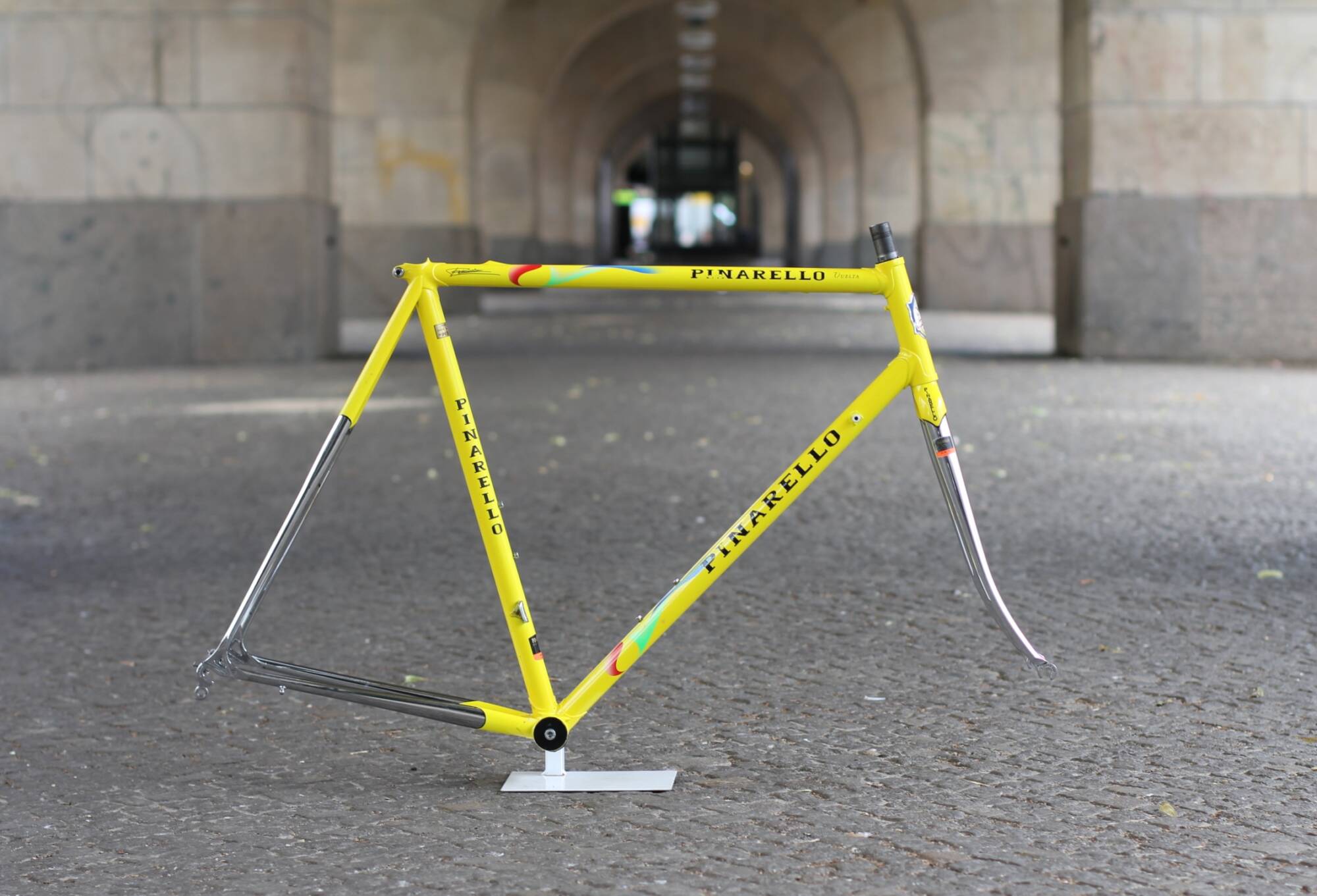 Pinarello Vuelta Frame / 56 cm / Yellow / Columbus ARX