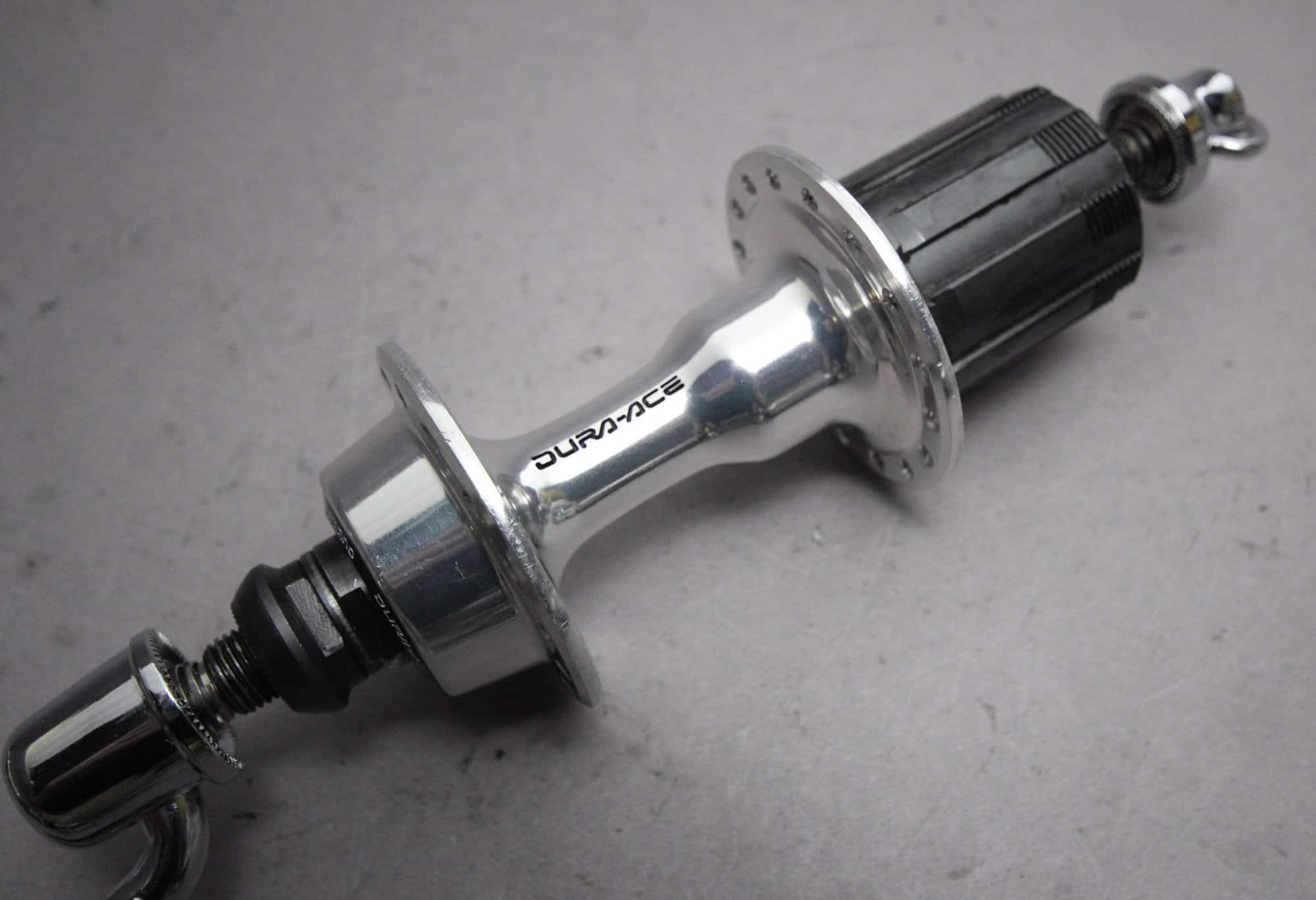 Shimano Dura Ace FH 7403 Rear Hub / 32H / 8 Sp