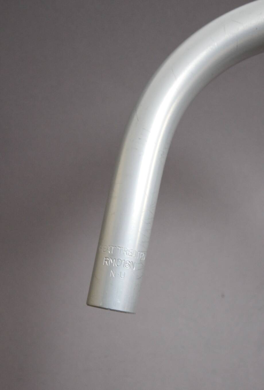 Nitto Moustache RM-016 Handle Bar / 55 cm / ø 25,4 mm / Silver