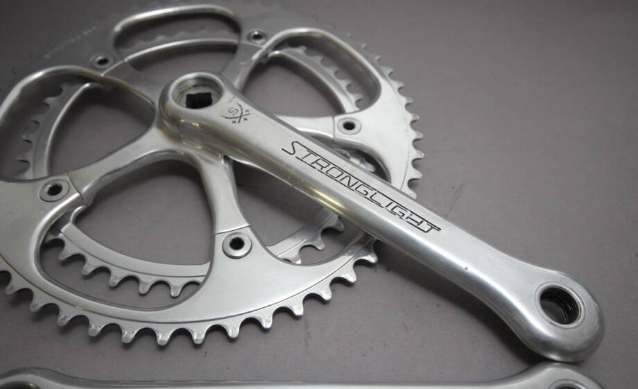 70s Stronglght 93 crankset. t was a pan n my rear to remove but t 70s Stronglght 93 crankset. t was a pan n my rear to remove but t