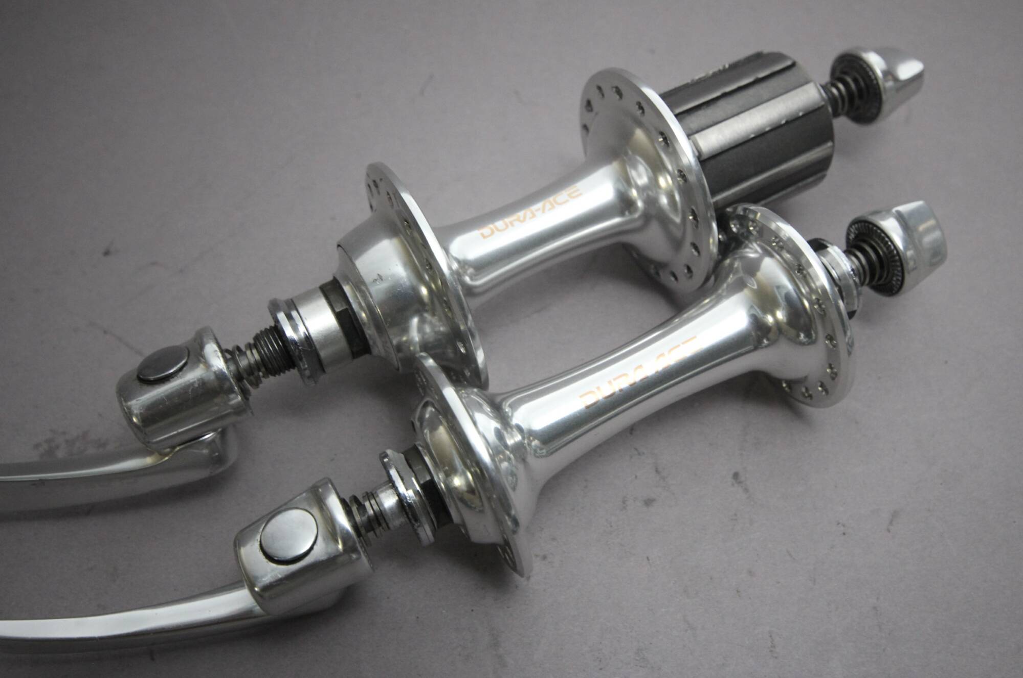 Shimano Dura-Ace FH-9000 Moyeu de roue arrière 130 mm 32 trous 10/11 vitesses Noir