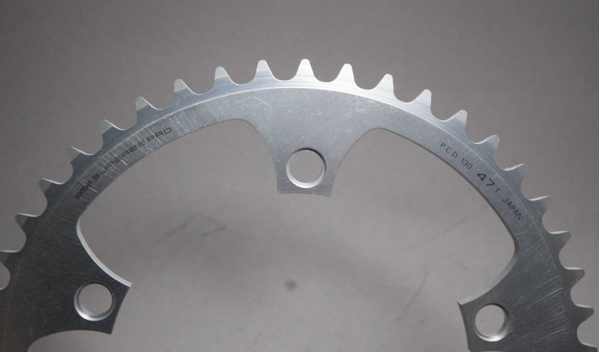 Suntour Superbe Pro plateau 53 dents BCD 130 CW-SB10 ancien stock - Équipements vélos