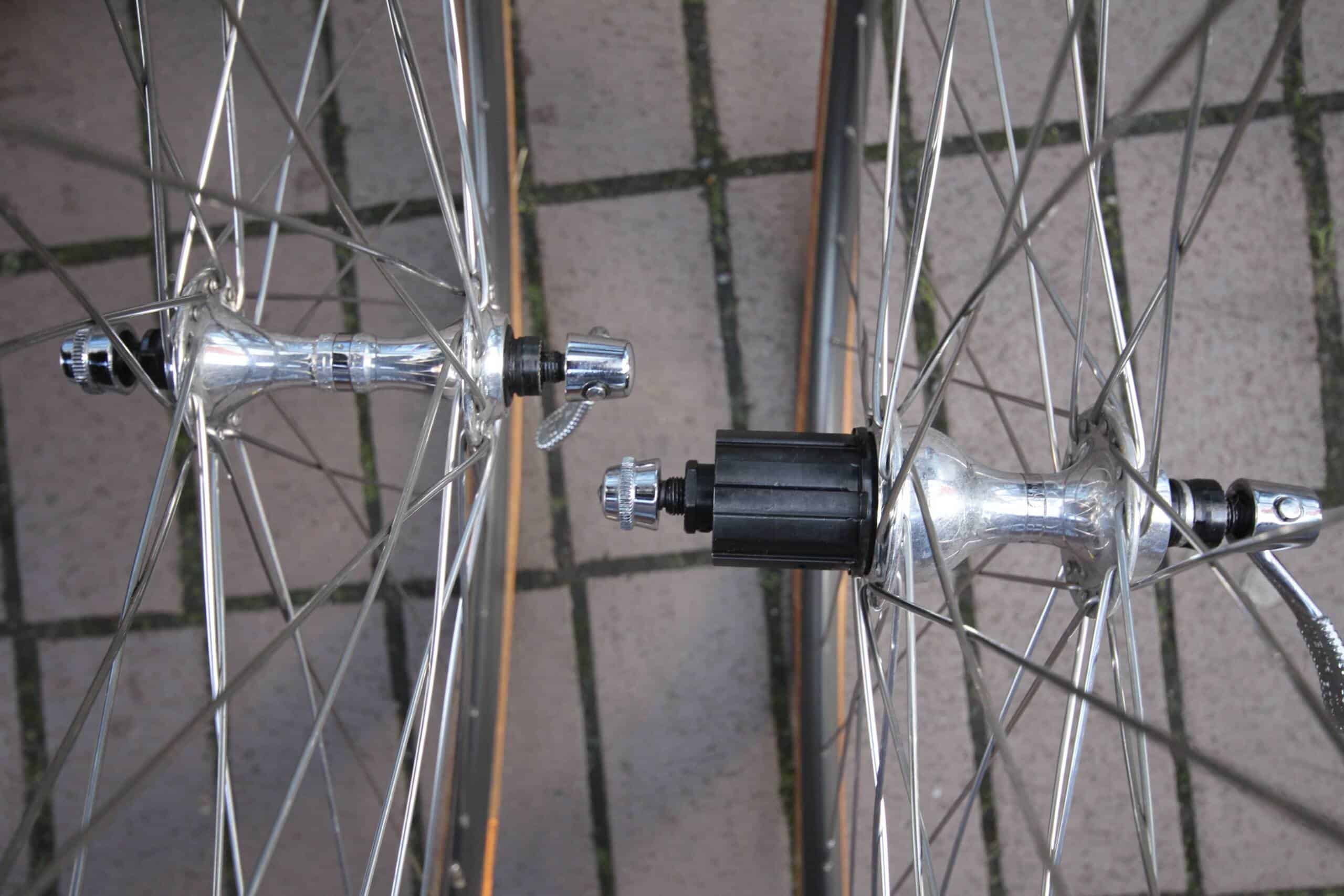Campagnolo Chorus FH-HB-00CH Hub / Campagnolo Omega / Tubular / Wheel Set