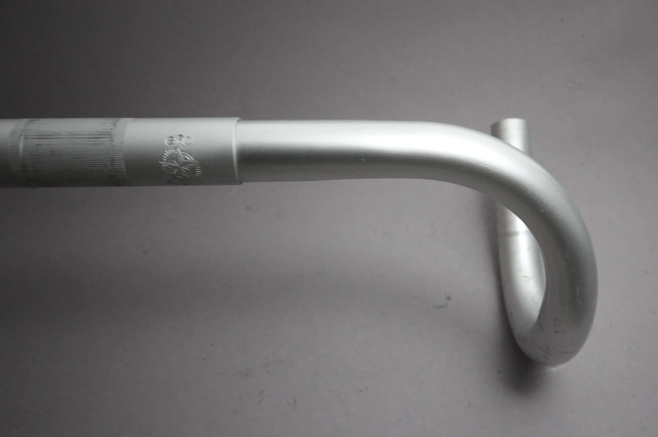 Guidon Vélo Cinelli Giro D'Italia 64 Largeur 42cm - Vintage, Alu, Diamètre De Serrage 26.4mm, Occasion