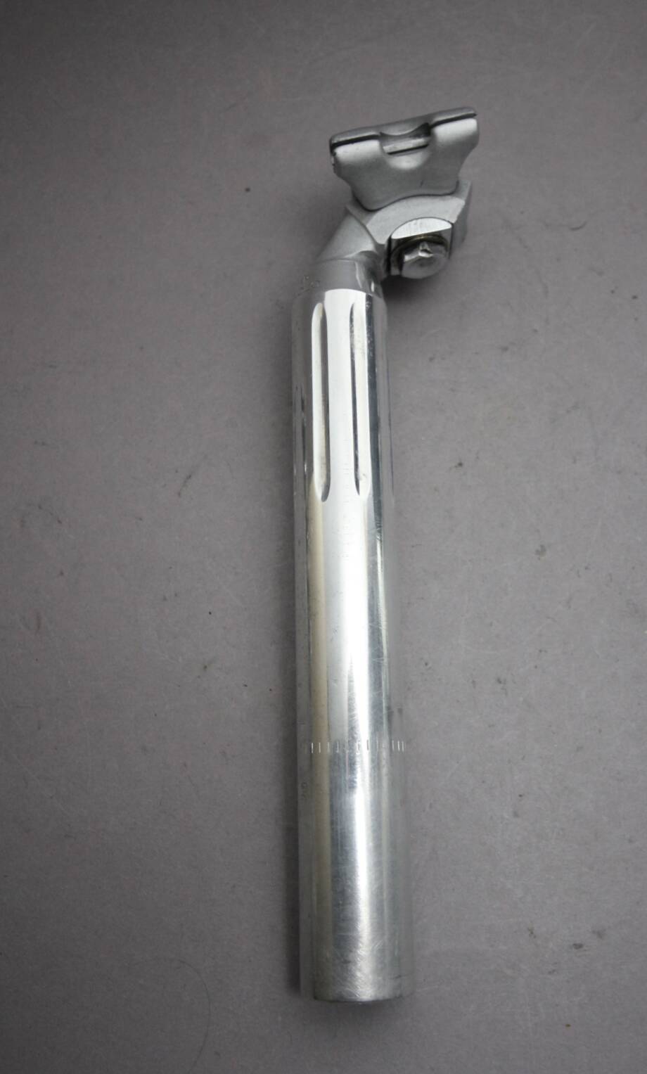 Campagnolo Super Record 4051/1 Seat Post / ø 27.2 mm / 1978-82
