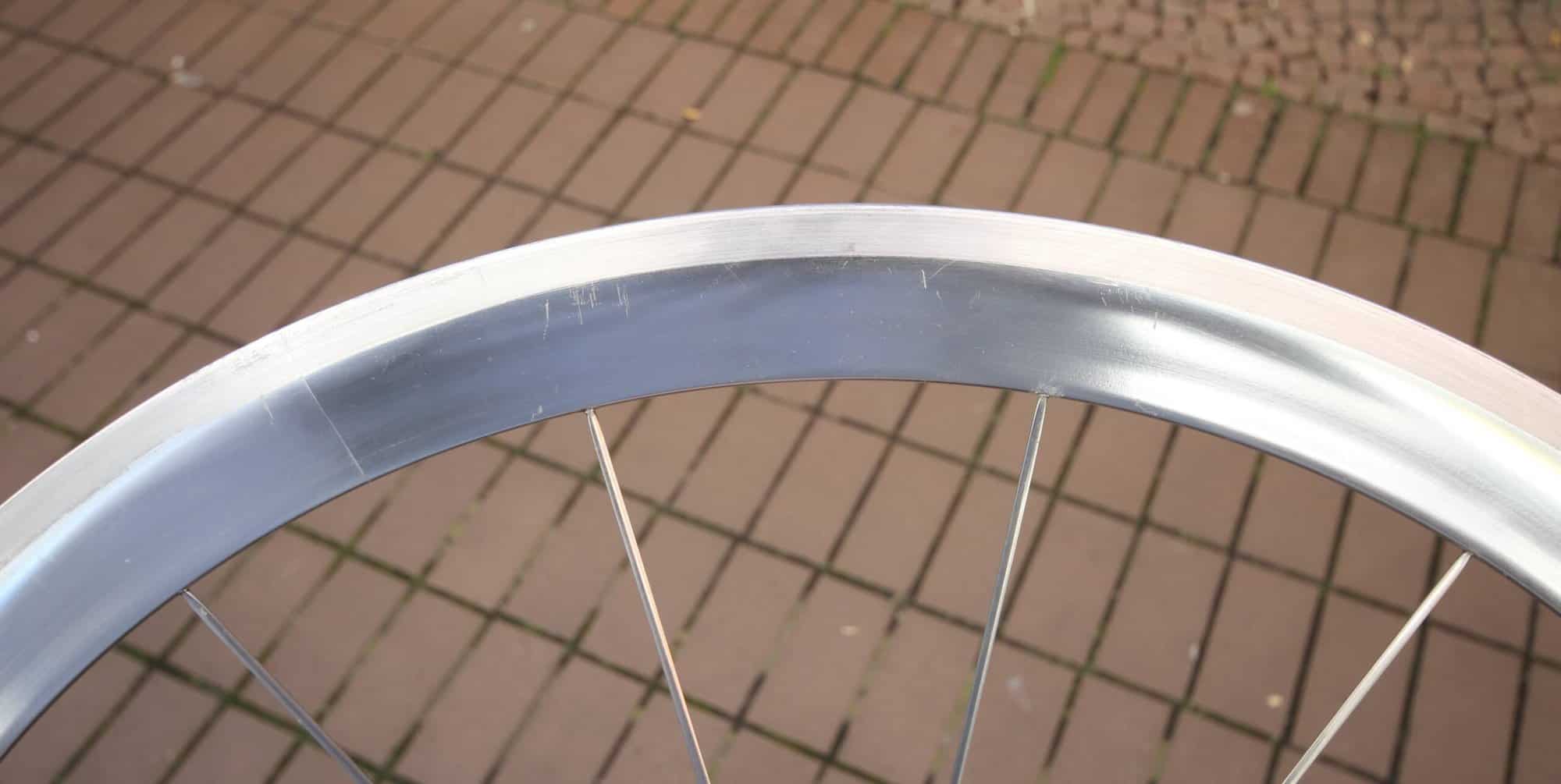 Campagnolo Shamal 2. Gen. / Shimano / 8 Sp / Clincher