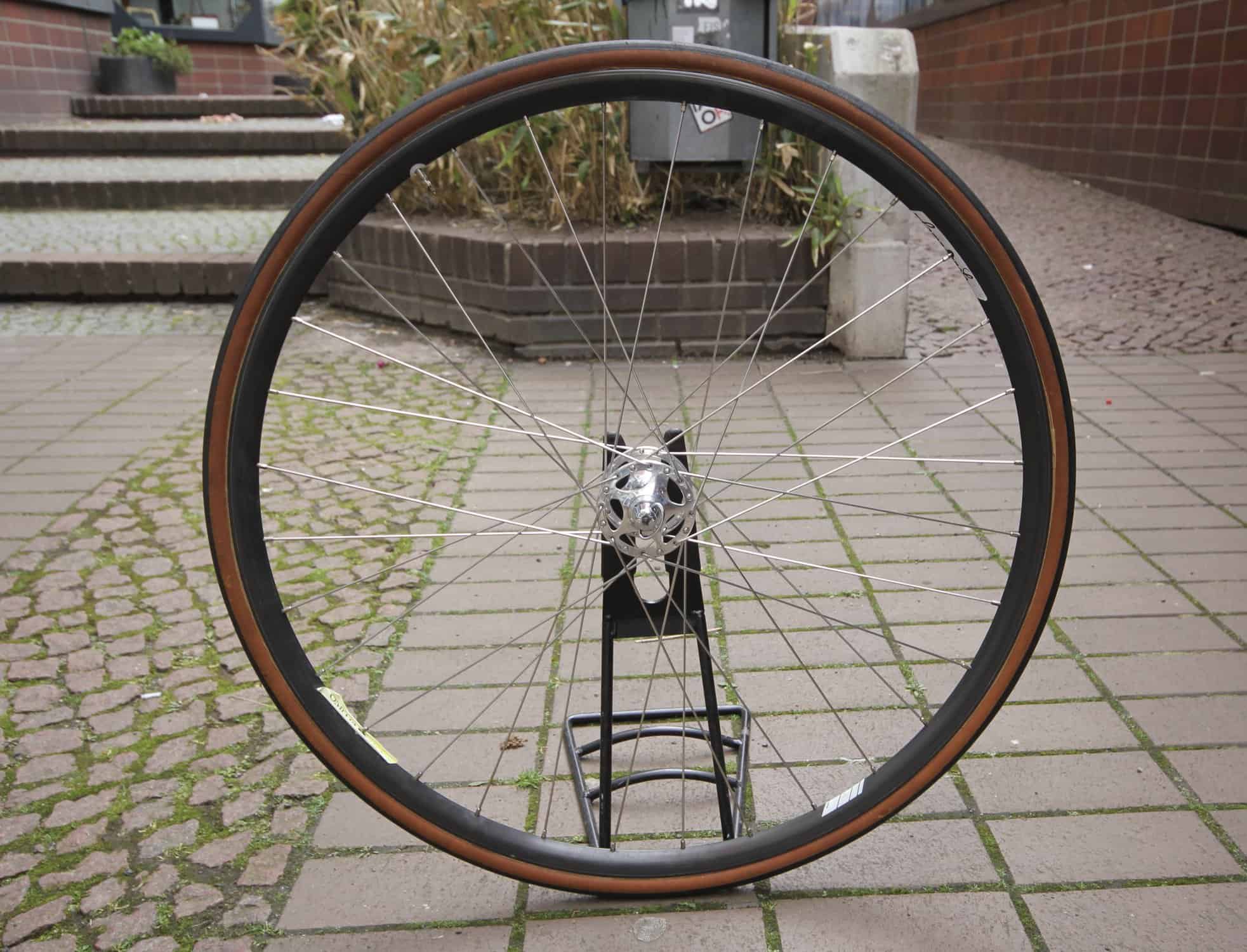 Campagnolo C-Record 321/101 Sheriff Star / Omega Strada Hardox / 32 H / Clincher Wheel Set