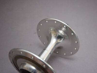 Suntour Superbe Pro High Flange Front Hub / 28H - velowizard.com