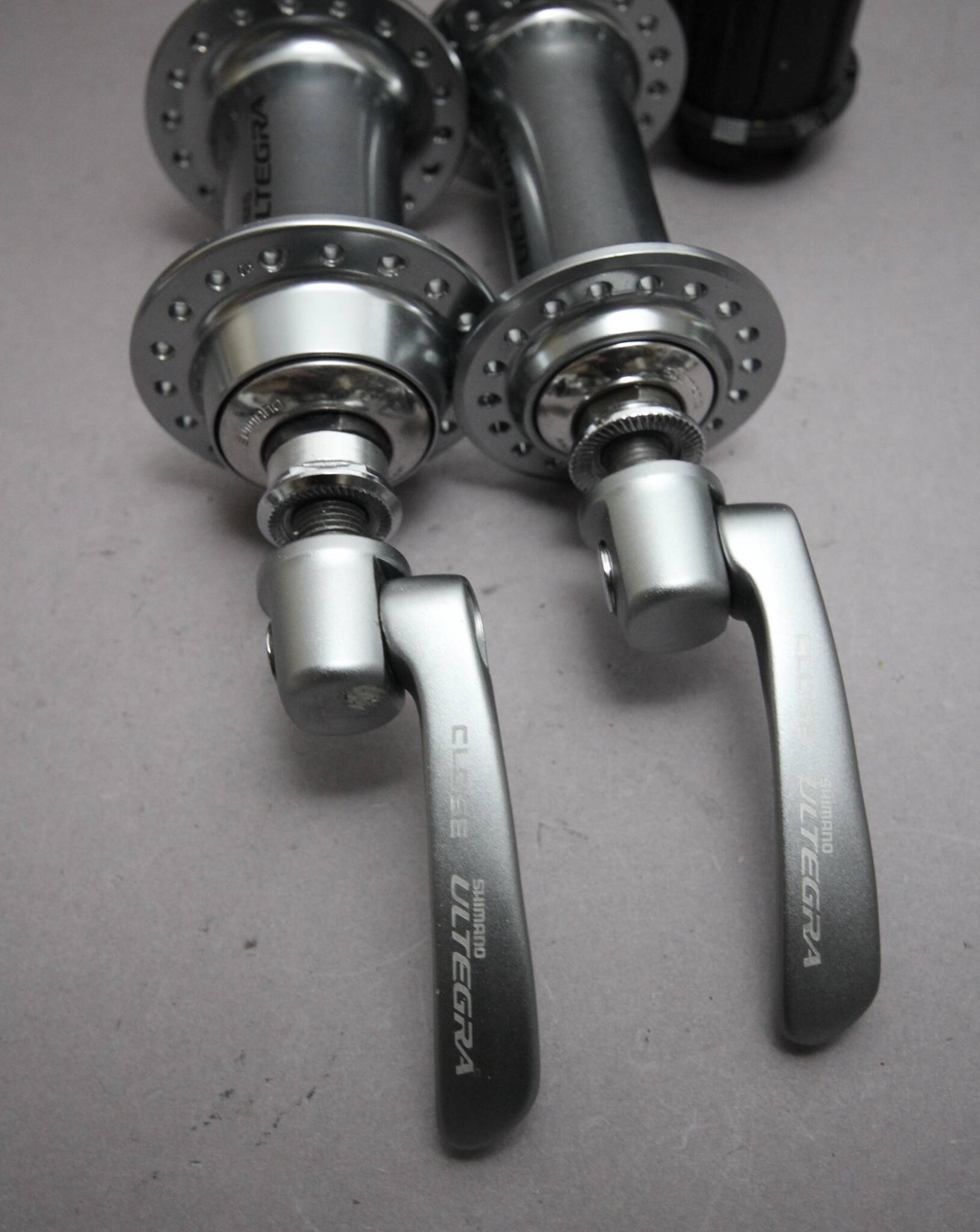 Shimano Ultegra HB FH 6700 Hub Set 36H 10 Sp 2009 Velowizard shimano-ultegra-hb-fh-6700-hub-set-36h-10-sp-2009-velowizard