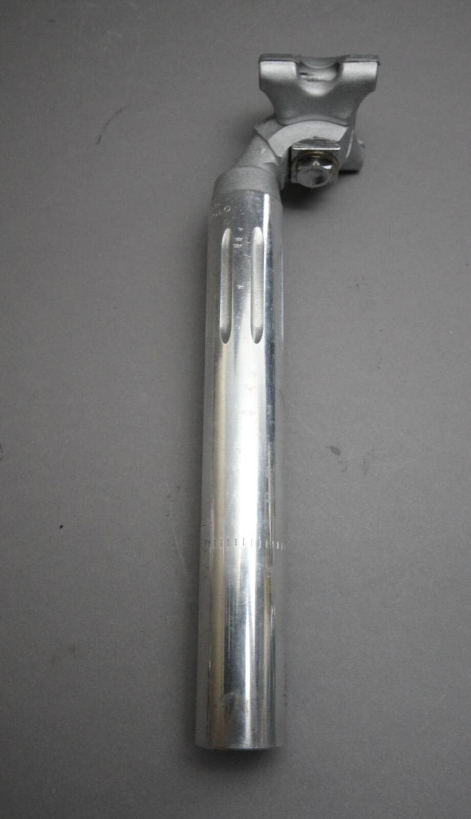 Campagnolo Super Record 4051/1 Seat Post / ø 26.8 mm / 1983-84