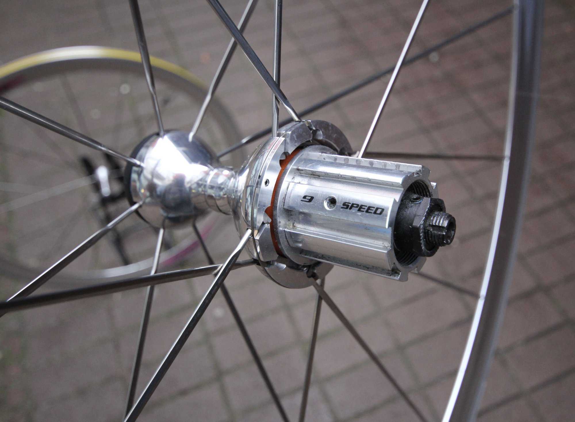 Campagnolo Vento 16 HPW Wheel Set / 700C / Clincher