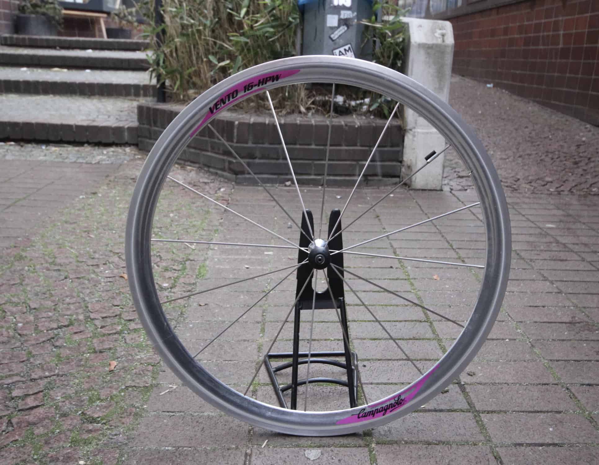 Campagnolo Vento 16 HPW Wheel Set / 700C / Clincher