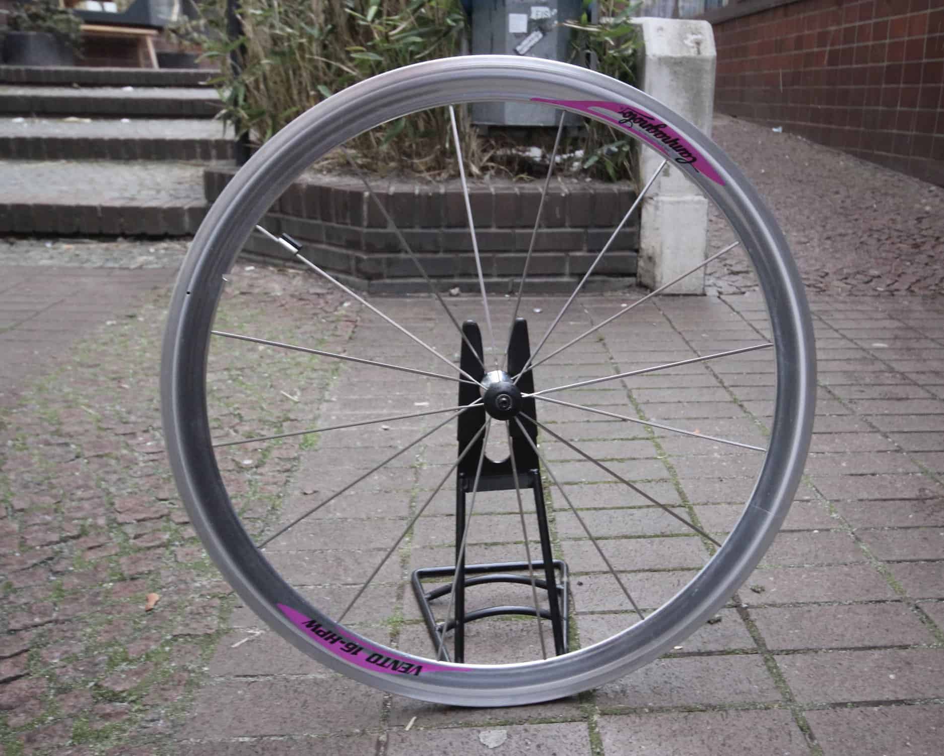 Campagnolo Vento 16 HPW Wheel Set / 700C / Clincher