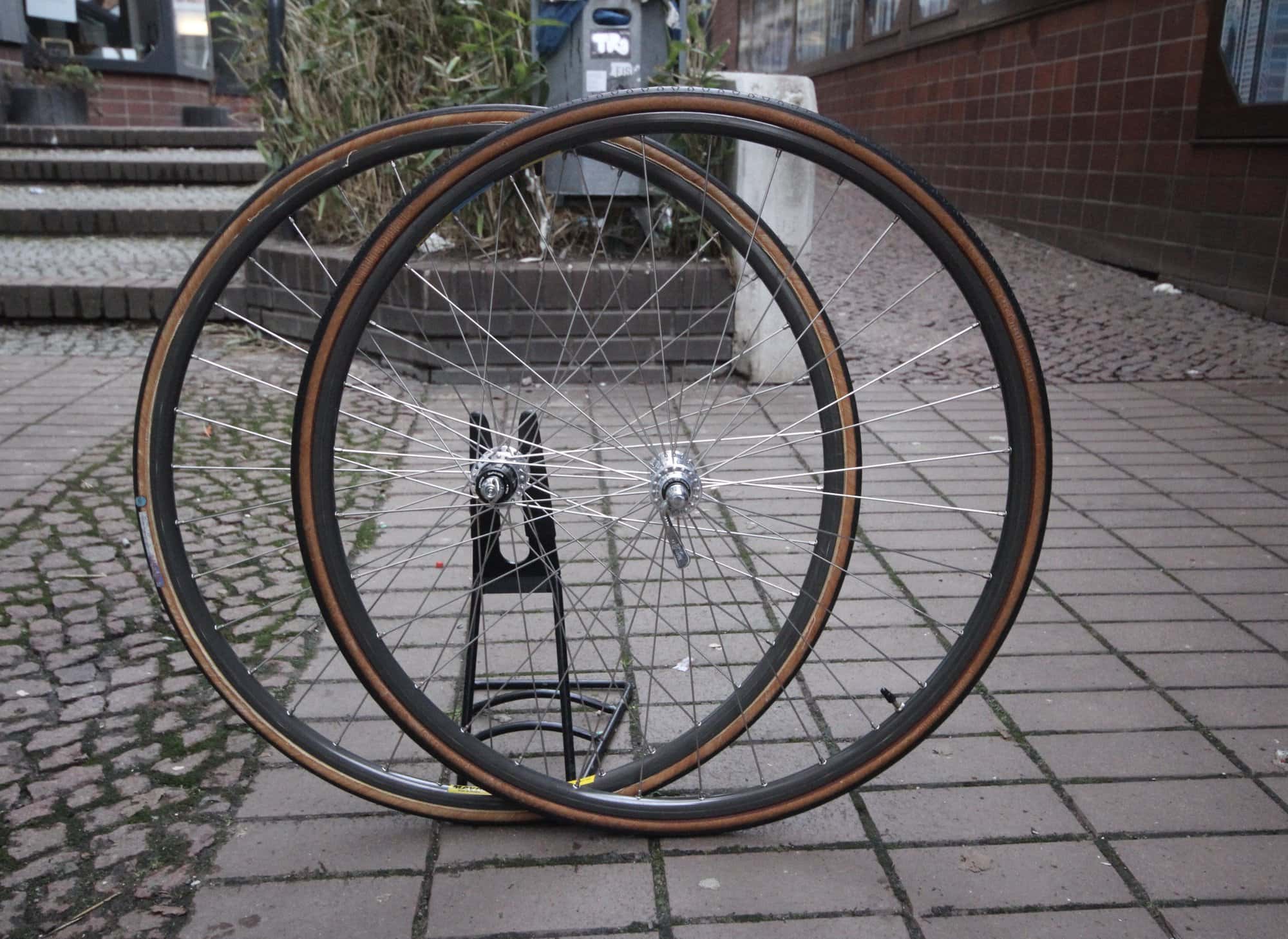 Shimano Dura Ace FH 7402 HB 7400 / Mavic Open 4 CD / 32+36 H