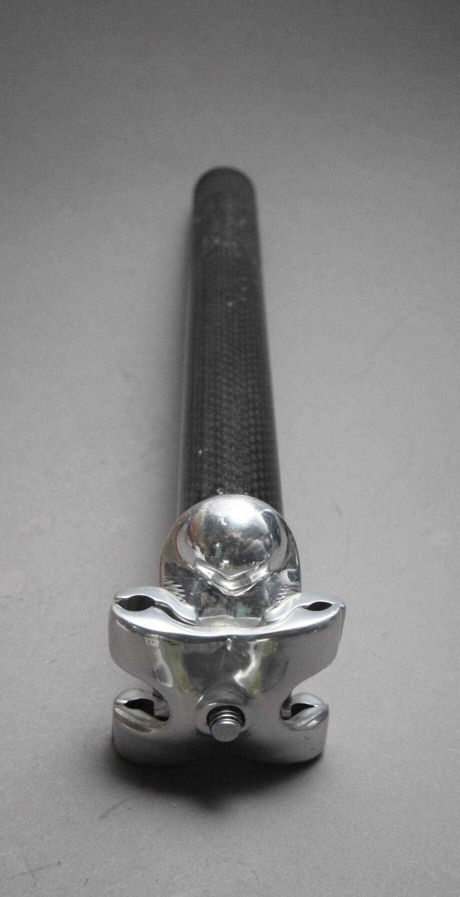Campagnolo Record Carbon Seatpost 32.4 New NOS with box L 250mm Campagnolo Record Carbon Seatpost 32.4 New NOS with box L 250mm