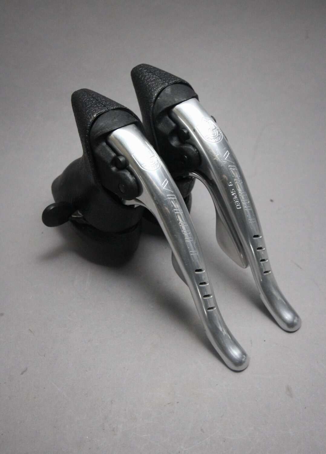 Campagnolo Veloce 10-Speed Ergopower Shifter Set – Black – Road/Triathlon/Track