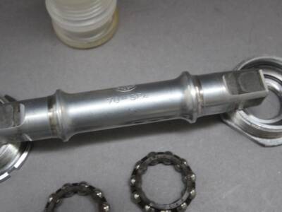 Campagnolo C-Record Bottom Bracket / ITA - velowizard.com