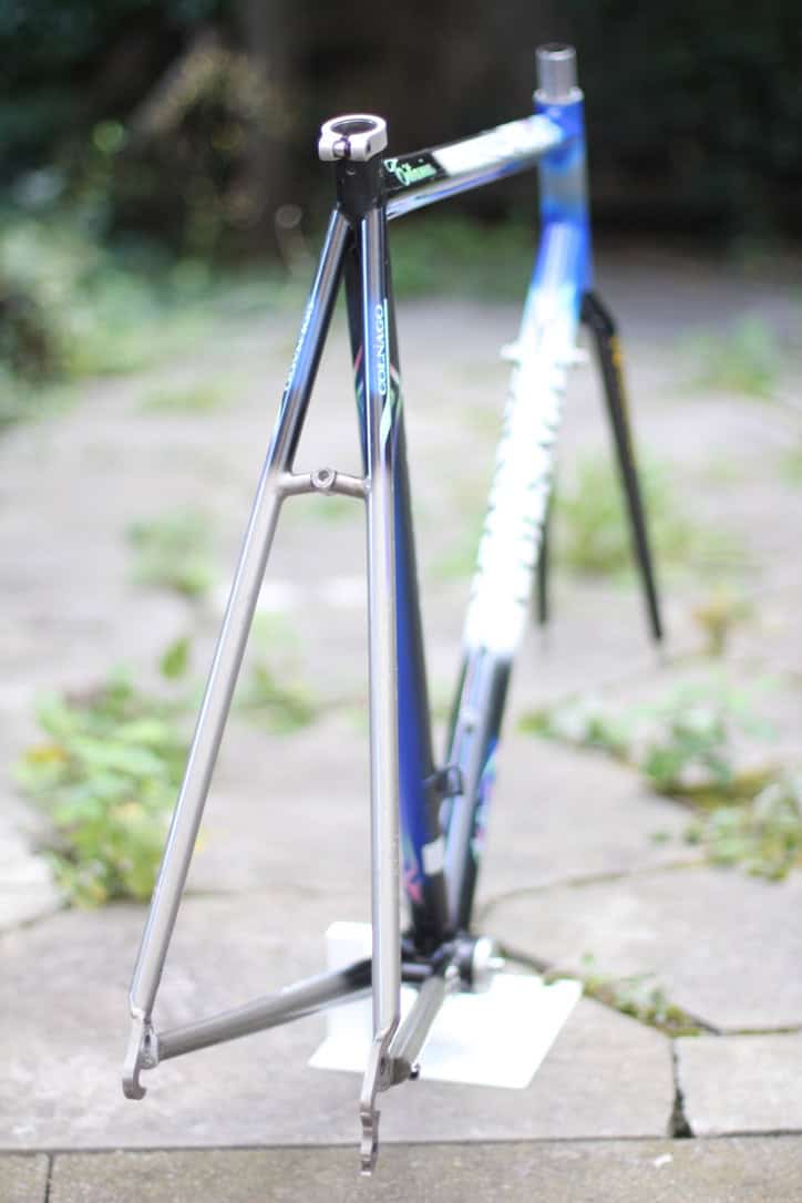 Colnago Oval Titanio Art Decor Frame / 58 cm