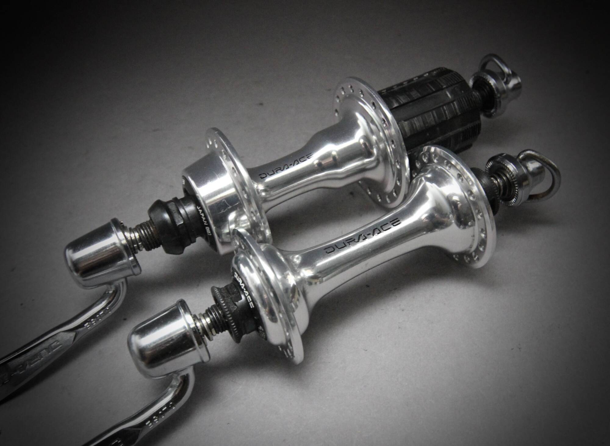 Jeu De Moyeux Shimano Dura-Ace 1ère Génération – 36 Trous – Petite Bride – Vintage