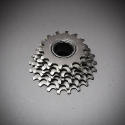 Shimano Dura Ace MF-7400-7 Freewheel / NOS